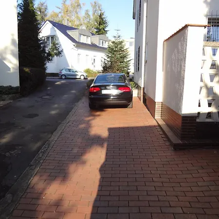 Fuer Hoehere Ansprueche In Uni-ort * Dortmund