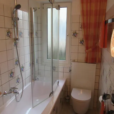 Lejlighed Fuer Hoehere Ansprueche In Uni-ort